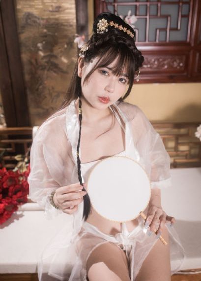少妇火车上走光偷拍_BD英语BD在线观看