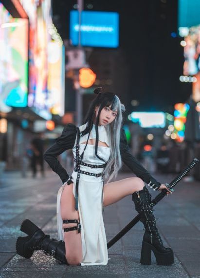 大炕上呻吟的麻麻与男人_DVD影视在线观看